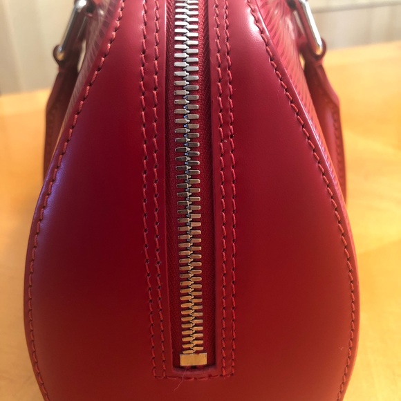 Louis Vuitton Red Jasmin Epi Leather - Picture 4 of 7